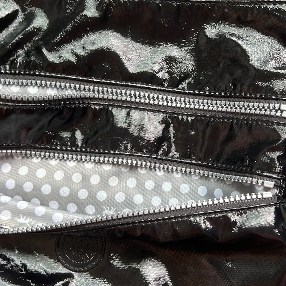 Kipling Crossbody - Picture 5 of 8